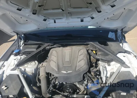 2018 Genesis G90 Premium z USA, uszkodzony, nr VIN KMHG34JA5JU042531